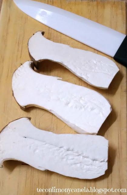 TALLARINES DE CALABACIN CON BOLETUS Y ALBAHACA