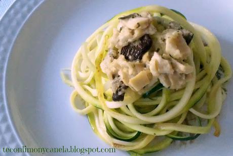 TALLARINES DE CALABACIN CON BOLETUS Y ALBAHACA