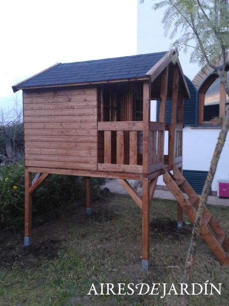 Miguel de Alhaurin el Grande (MALAGA) nos explica como fue la compra e instalación por el mismo de la casita de mader infantil Toby