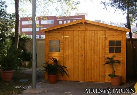 Instalación caseta de madera Christa 3 en Santa Coloma de Gramenet (BARCELONA) como almacén en Residencia
