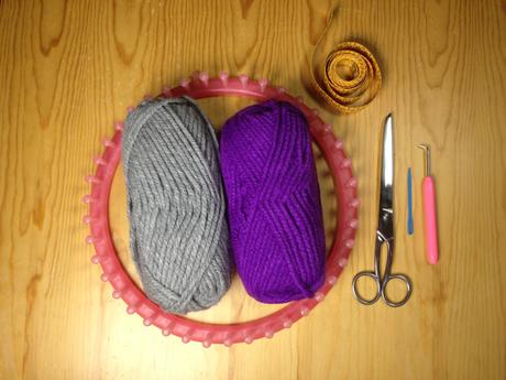 Materiales utilizados para el tutorial del gorro reversible en telar