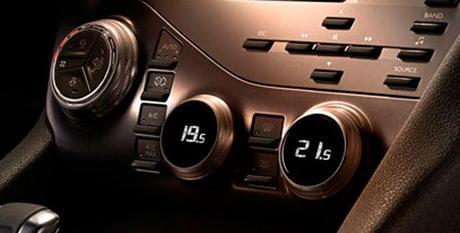 Pautas para ahorrar con la climatización del coche mando_climatizacion
