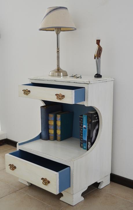 Mesita con look masculino