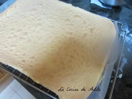 Brazo gitano relleno de mermelada de cerezas