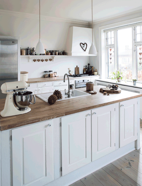 LA BLANCA NAVIDAD DE UNA CASA ...   P E R F E C T A!