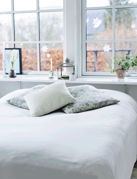 LA BLANCA NAVIDAD DE UNA CASA ...   P E R F E C T A!