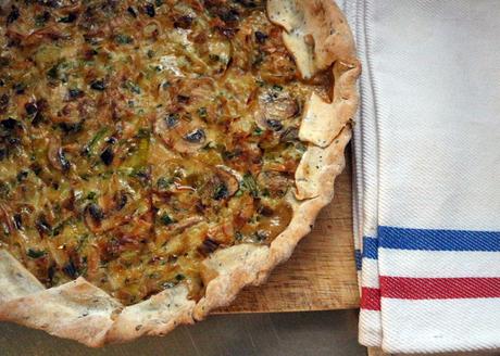 Tarta liviana de puerro y champiñones