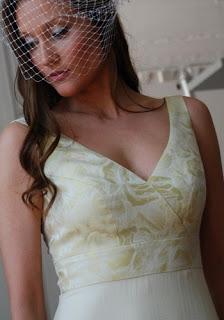 Qué collar usar según el escote