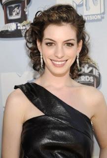 Qué collar usar según el escote