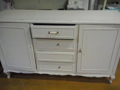 ♥ ♥ ♥ APARADOR Y VITRINA COMEDOR, TRANSFORMACIÓN, PREPARANDO PARA EL CAMBIO