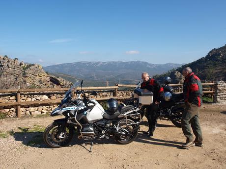 Ruta en moto desde Toledo hasta Guadalupe pasando por el estrecho de la Peña.