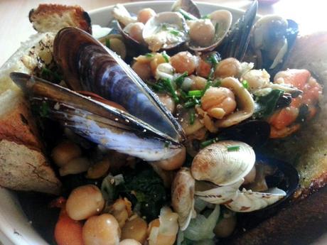 Garbanzos con almejas y setas - Ceci con cozze, vongole e funghi - Chickpeas, clams and mussels stew garbanzosalmejasmejillones