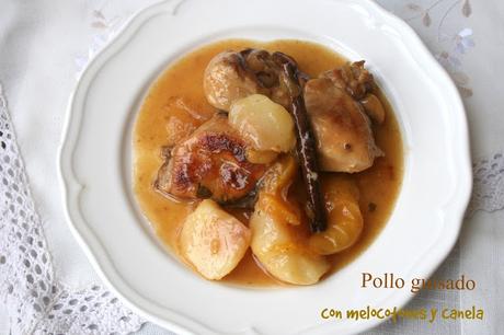 pollo guisado, melocotones, canela