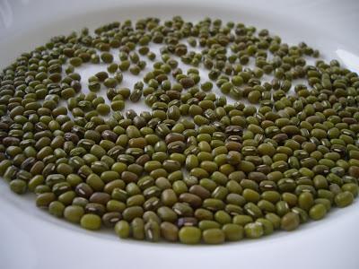 CREMA DE SOJA VERDE  CON COLIFLOR EN AJADA .......