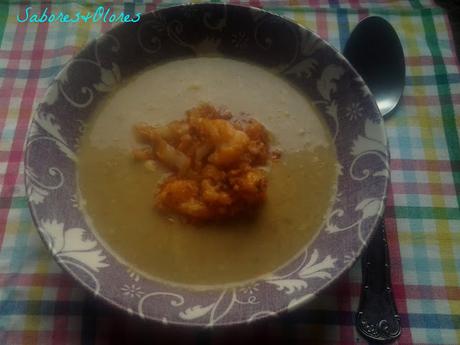 CREMA DE SOJA VERDE  CON COLIFLOR EN AJADA .......