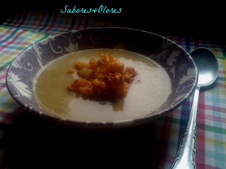 CREMA DE SOJA VERDE  CON COLIFLOR EN AJADA .......