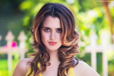 La mujercita, Laura Marano, cumple 20 años