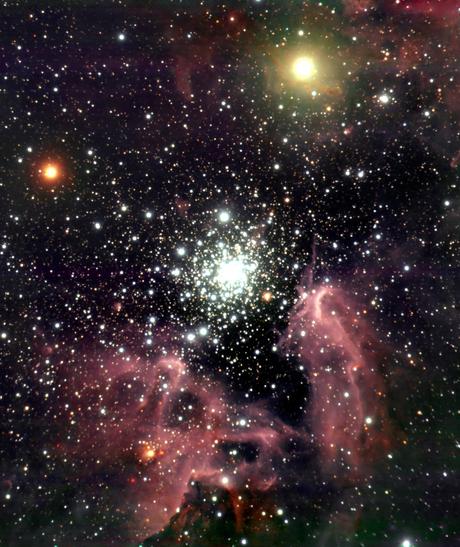 NGC 3603 una lámpara en la galaxia