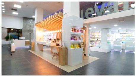 CUIDA TU CABELLO CON RENÉ FURTERER interior-farmacia-boulevard