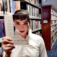 #BookFaceFriday: las redes sociales se llenan de fotos de lectores con sus libros
