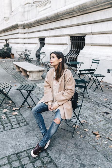 Manhattan-Beige_Cardigan_ASOS-Ripped_Jeans-Billabong_Tee-Superga_Sneakers-Outfit-StreetSTyle-Collage_Vintage-NY-44