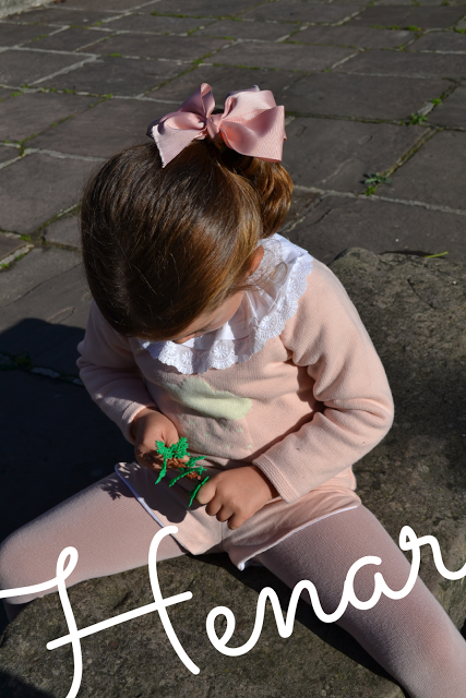 LOS LOOKS UNICOLOR Y .....LA NUBE LOS LOOKS UNICOLOR Y .....LA NUBE