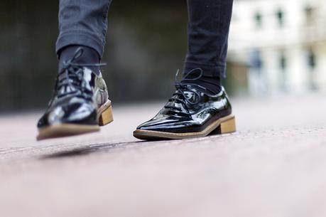 PATENT LEATHER SHOES