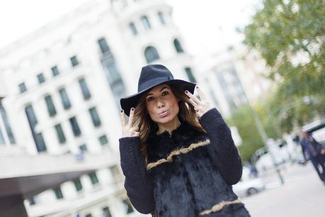 PATENT LEATHER SHOES