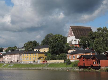Una vista desde la orilla opuesta