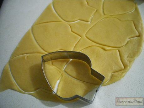 Alcachofas en sorpresa (cortando pétalos de masa)