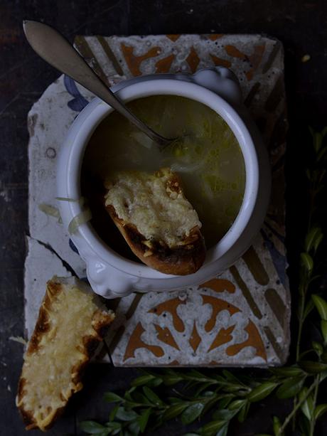 SOPA FRANCESA DE CEBOLLA