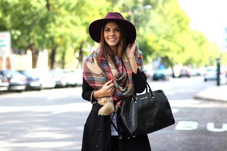 Prenda plaga: bufanda de cuadros