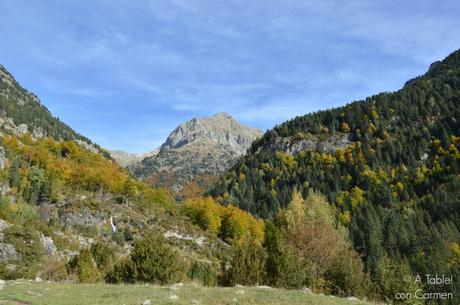 Del Embalse de La Sarra al Ibón de Respomuso, en el Valle de Tena