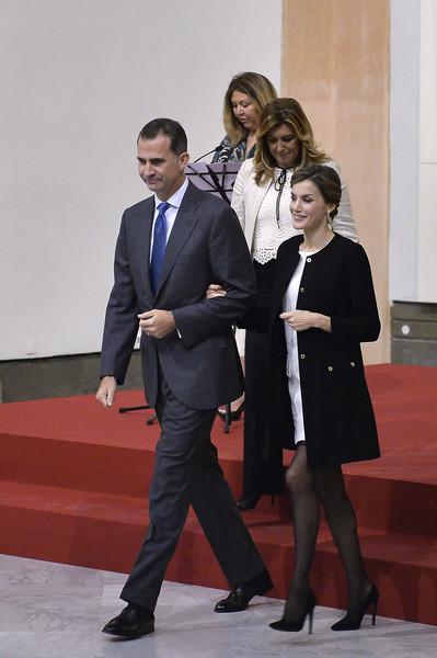 Dña. Letizia repite su vestido más minifaldero en Sevilla