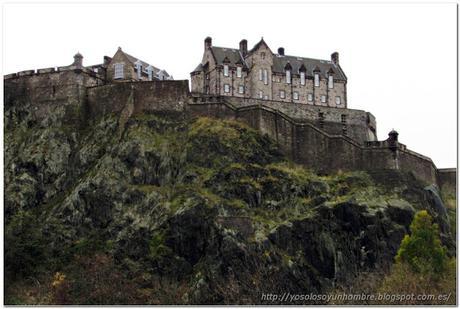 Castillo de Edimburgo desde el parque