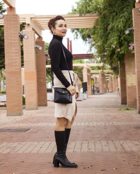 Falda cámel con lazo- Camel Skirt with bow Falda cámel con lazo- Camel Skirt with bow