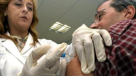 Gobierno cubano anuncia uso de vacuna contra cáncer de pulmón en la atención primaria