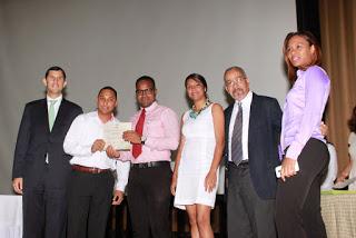 Medio Ambiente entrega premio Producción Más Limpia a hoteles Blue Diamond