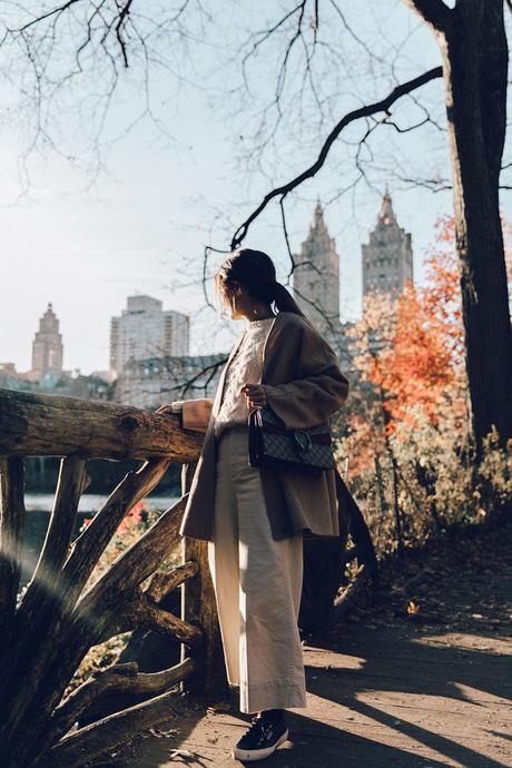 Central_Park-Beige_Coact-Gucci_Bag-Superga_Sneakers-Culottes-Nude_Outfit-Collage_Vintage-Street_Style-4