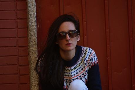 GEOMETRIC SWEATERLook sencillo para un día cualquiera con... GEOMETRIC SWEATERLook sencillo para un día cualquiera con...