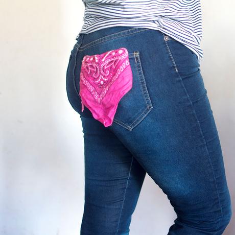 como-usar-panuelos-en-el-pantalon