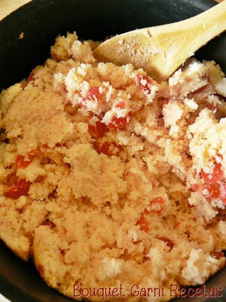 Receta de Navidad. Turrón-torta de coco y cerezas