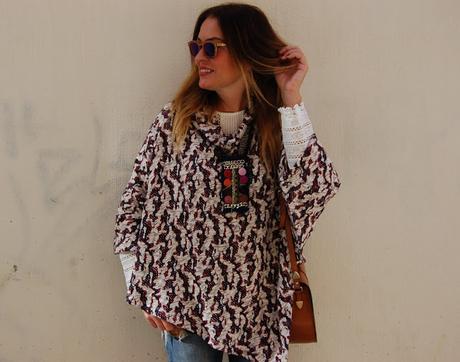pONCHO pRINT + rOMÁNTICO + rIPPED jEANS #nOUNIFORMES pONCHO pRINT + rOMÁNTICO + rIPPED jEANS #nOUNIFORMES
