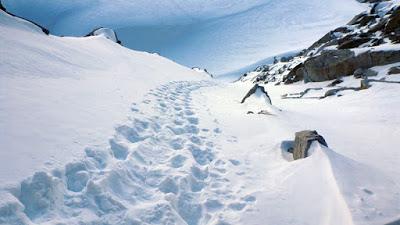 Maladeta Invernal una de las grandes montañas del pirineo ( 3308mt)