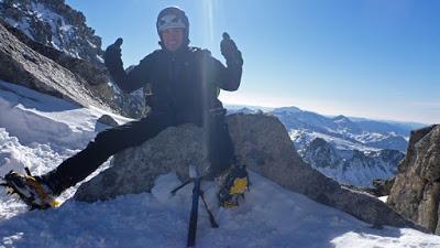 Maladeta Invernal una de las grandes montañas del pirineo ( 3308mt)