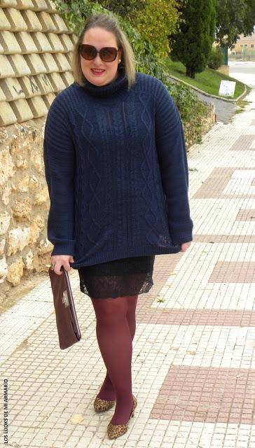 http://www.loslooksdemiarmario.com/2015/12/vestido-lencero-para-navidades-look.html