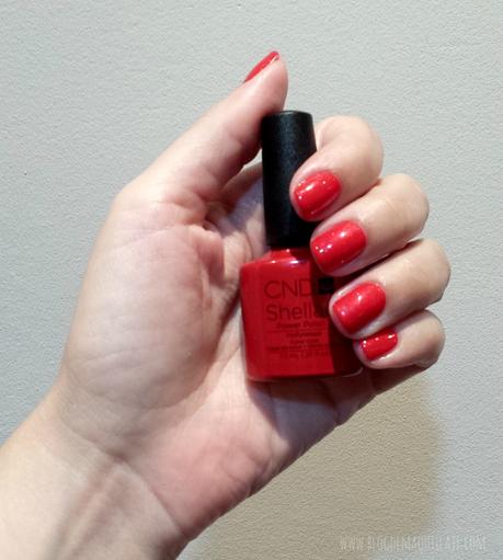 Detalle de mi esmaltado Shellac de CND en el tono Hollywood