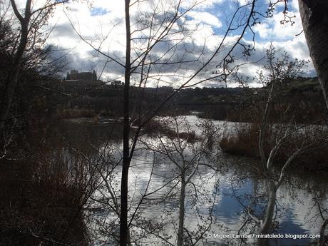 Trono y centro del mundo