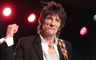 Ronnie Wood (Rolling Stones), a los 68 años será papaito