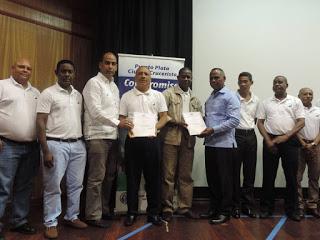 Entregan certificados a prestadores de servicios del sector turismo de cruceros